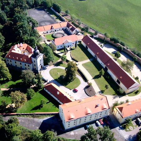 Pytloun Chateau Hotel Ctenice Praga Exterior foto